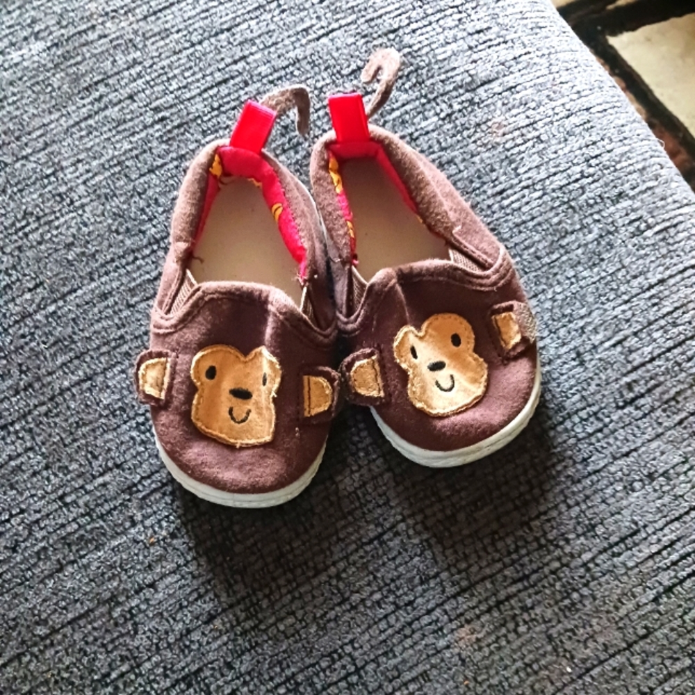 Baby monkey shoes